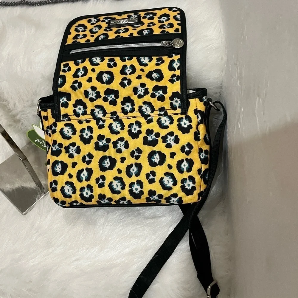 NWT LiLy Bloom Julia Crossbody- Bold Graphic Leopard Print